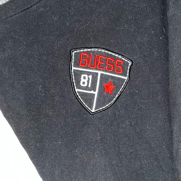 Guess Multi Panel Men’s T-Shirt Size XL - Picture 2 of 5